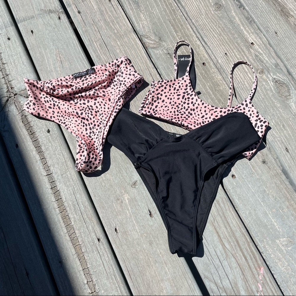 Nasty Gal NWT bikini plus bonus bottom
